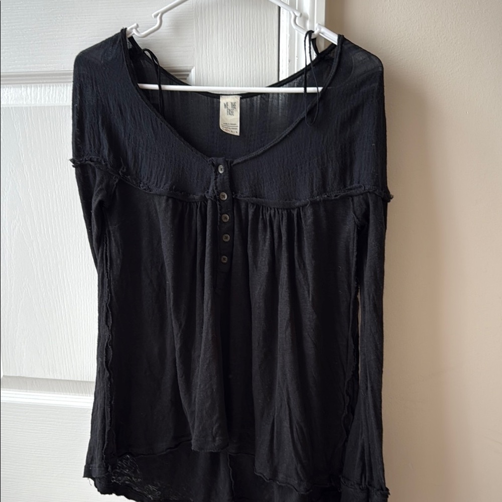 Women's Black Long Sleeve Top